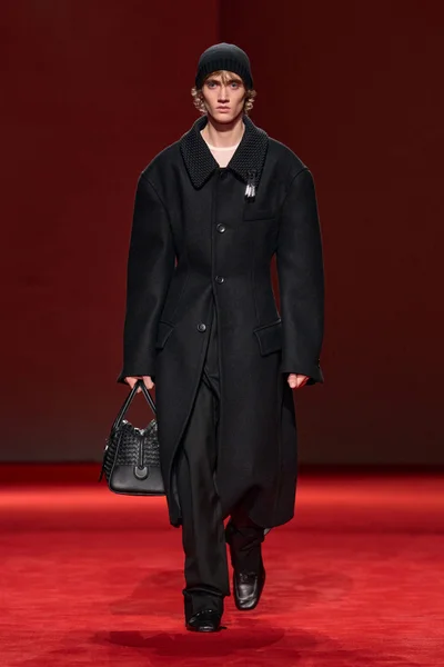 Look 9